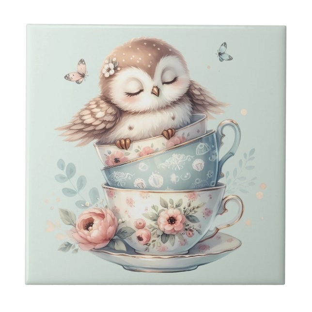 Sleeping Owl in Stacked Floral Teacups (Frente)