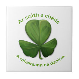 Sob o abrigo de cada uma das outras pessoas sobrev