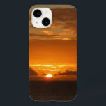 Sol no Mar I, paisagem marinha tropical colorida<br><div class="desc">Em férias de cruzeiro nós tivemos um lindo pôr do sol Caribe no mar depois de navegarmos longe de Barbados Parece que o sol está aninhado em um leito de nuvens fofinhas, prontas para dormir. Vejam a nossa loja para fotos tropicais mais bonitas. Esta imagem também é apresentada como o...</div>