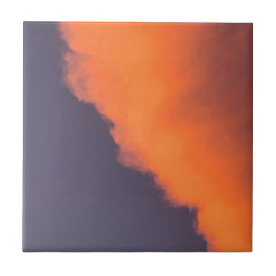 Sonhos, nuvens mágicas em cores mágicas e sonhad