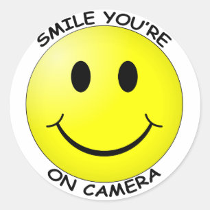 Sorriso você está na etiqueta redonda da câmera