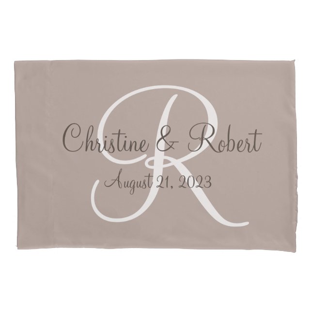 Sr. e Sra. Pillowcases (Frente-Esquerda)