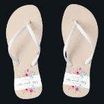 Sr. Floral Elegante & Sra. Wedding| Chinelos<br><div class="desc">Para mais personalização, clique no botão "Personalizar" e use a ferramenta design para modificar este modelo. Se as opções estiverem disponíveis, você pode alterar o texto e a imagem simplesmente clicando em "Editar/Remover Texto ou Imagem Aqui" e adicionar o seu próprio texto. Se desejar que este design seja adicionado a...</div>