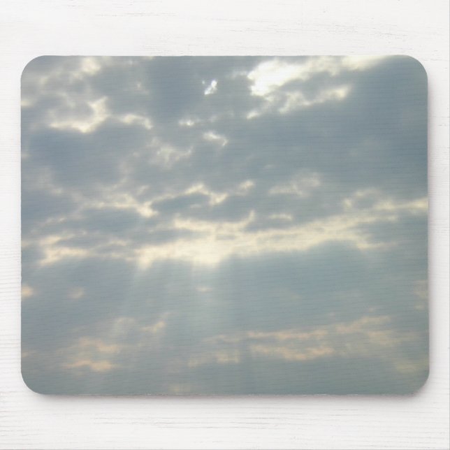 Sun que brilha através das nuvens Mousepad (Frente)