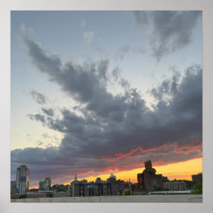 Sunset da cidade com Poster de nuvens