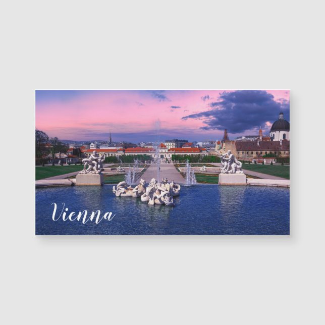 Sunset over fountain em Viena (Frente)