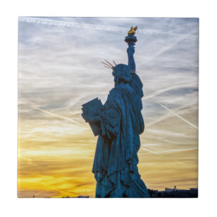 Sunset sobre Réplica da Estátua da Liberdade em 