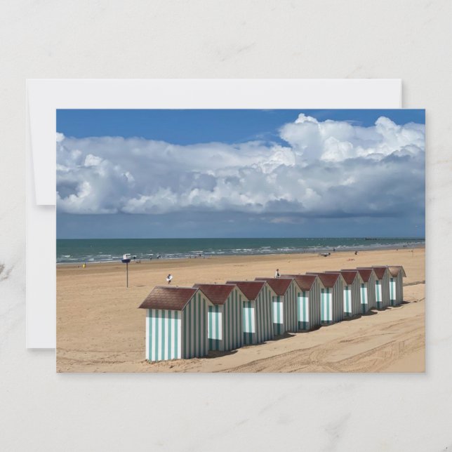 Sur la plage sous les nuages (Frente)