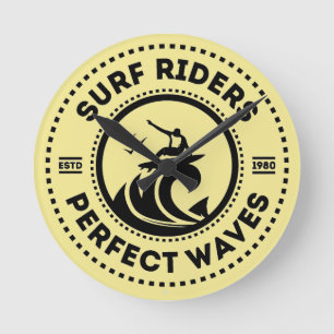 Surf Riders - Relógio de Parede do Crachá Retroati