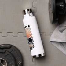 Surfer Entrando Na Praia Ao Sunset