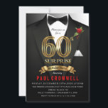 Surpresa 60º Aniversário Convite Tuxedo<br><div class="desc">Festa de aniversário surpresa,  60º aniversário,  convite Tuxedo,  convite de aniversário Tuxedo,  convite de gravata negra,  segredo,  espião,  elegante,  homens,  arco,  convite de aniversário de 60 anos,  terno,  agente</div>