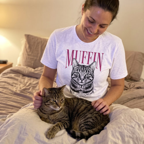 Cozy lap pet hero: the personalized t-shirt with NOODLE's portrait