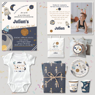 Prato De Papel Primeiro aniversário, primeira órbita ao redor do 