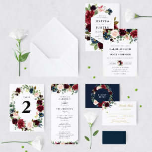 Convite Casamento floral de burgundy com script de ouro e 