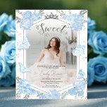 Sweet 16 Budget Photo Invitation Blue Butterfly<br><div class="desc">Celebre seu Sweet 16 da forma mais encantadora! Nossos convites azuis florais empoeirados,  enfeitados com borboletas delicadas,  dão o tom para uma celebração caprichosa. Completem-nos com o nosso espetacular confete para um pop alegre! Transforme seu partido em um florescimento eufórico e crie memórias tão coloridas quanto nossos convites.</div>