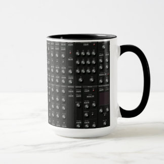 Synth preto enfrenta a caneca