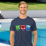 T-Shirt com três misturas de polo de paz e amor<br><div class="desc">Camiseta tríplice da Peace Love Water Polo com sinal de paz e coração. Um presente de jogador de polo de água doce para um legal treinador esportivo.</div>