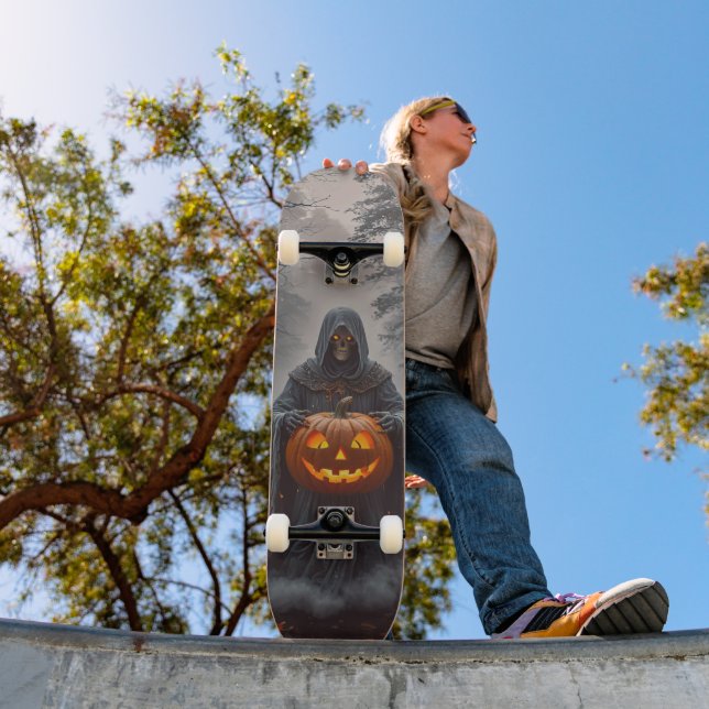 Tabla de Skate Fantasma con una Calabaza (Ao ar livre 1)