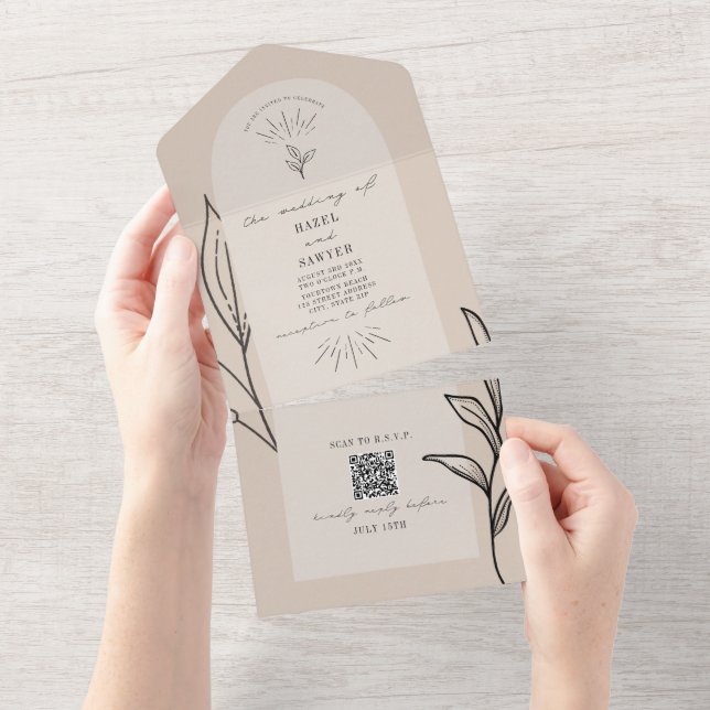Tan Arch Wedding QR RSVP Tudo em Um Convite (Aba destacável)
