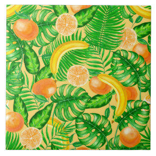 Tangerinas, bananas e folhas tropicais