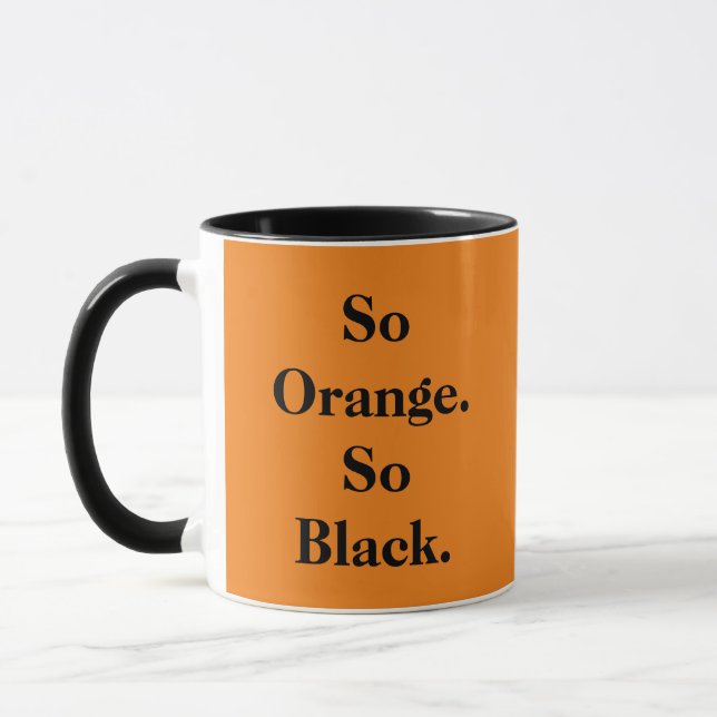 "Tão alaranjado. Assim preto." caneca temático (Esquerda)