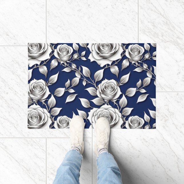Tapete A Pattern Of Silver And White Roses (Interior)