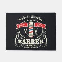 Barbershop Stylist Barber Entrando Porta de Cinza