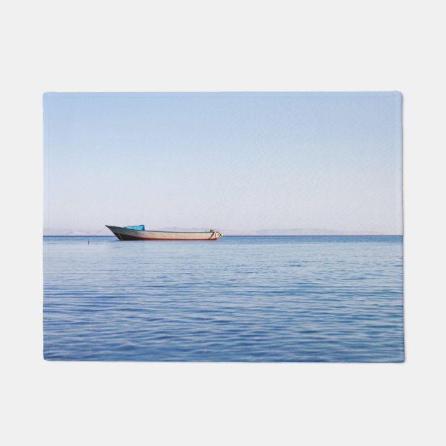 Tapete barco no mar calmo (Frente)