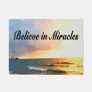 TAPETE BELA CRENÇA EM MIRACLES SUNRISE DESIGN