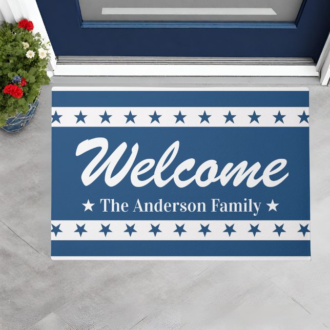 Tapete Boas-vindas a Stars Patrióticos Azuis e Brancos (Blue and White Patriotic Stars Custom Name Welcome Doormat)