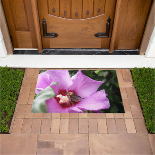 Tapete Bumblebee na Flor de Hibiscus