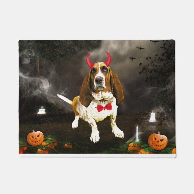 Tapete Cachorro de Caça Basset na Figurina de Halloween (Frente)