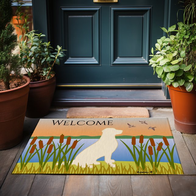 Tapete Cachorro-Pássaro Amarelo Labrador (Yellow Labrador Bird Dog Sunset Doormat for Labrador Owners.  Beautiful silhouette design.)