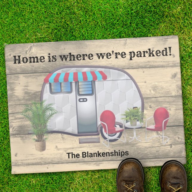 Tapete Cadeias Vermelhas de Campos de Madeira Russa Perso (Criador carregado)