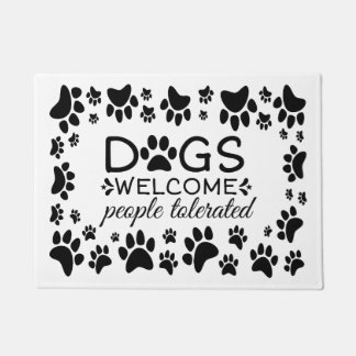 Tapete Cães Sarcásticos recebem pessoas toleradas