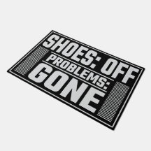 Calçados desligados, estresse para a entrada