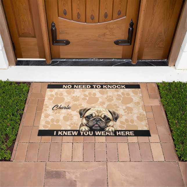 TAPETE CÃO PUG  (Ar livre)