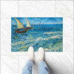 Tapete Capa de mar em Saintes-Maries | Vincent van Gogh<br><div class="desc">A paisagem marinha em Saintes-Maries (1888), por Vincent van Gogh, captura o movimento vibrante do mar ao longo da costa de Saintes-Maries-de-la-Mer, no sul de França. Esta pintura mostra pinceladas enérgicas de Van Gogh e uso ousado de cores, retratando barcos de pesca na água com ondas rolantes sob um céu...</div>
