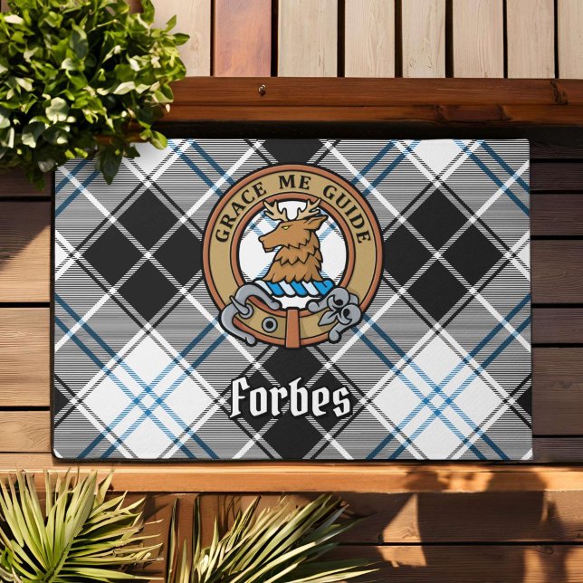Tapete Clan Forbes Crest sobre o vestido Tartan (Criador carregado)