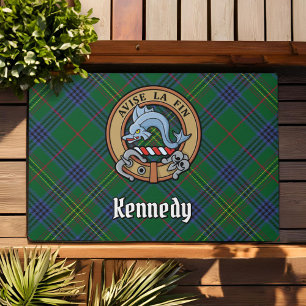 Tapete Clan Kennedy Crest sobre Tartan