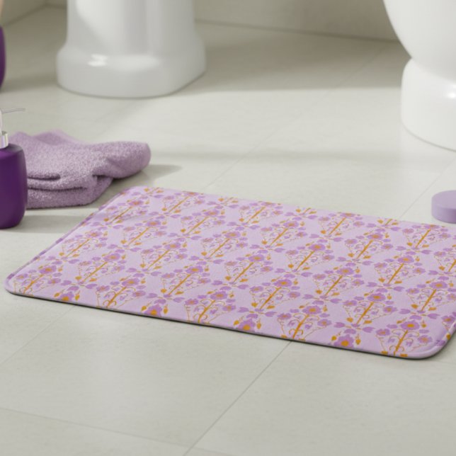 Tapete De Banheiro Art Nouveau Pastel Floral Roxo Com Laranja (Step out in style, yes, even from the shower. Soft purple lilac, so feminine, so you.)
