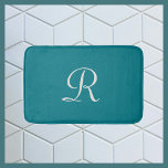 Tapete De Banheiro Biscay Bay Blue Trendy Monogramed Plush Bath Mat<br><div class="desc">Este tapete de banho pode ser qualquer cor de fundo que você selecionar - O plano de fundo padrão é a bandeja Trendy Biscay; o monograma está esbranquiçado. Um presente de excelente para um casamento ou para um lar. Todos os Direitos Reservados © 2015 Alan & Marcia Socolik.</div>