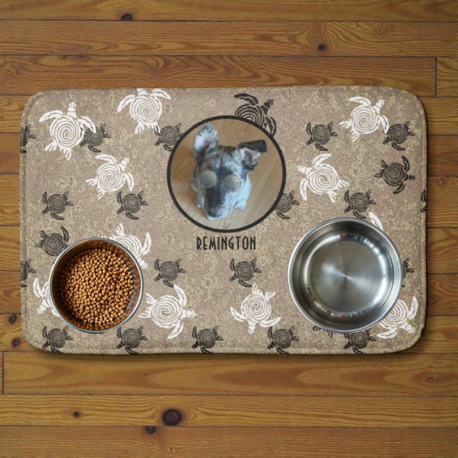 Tapete De Banheiro Black White Tribal Art Sea Turtles Custom Photo (Cute mat with custom photo and text for a pet area. )
