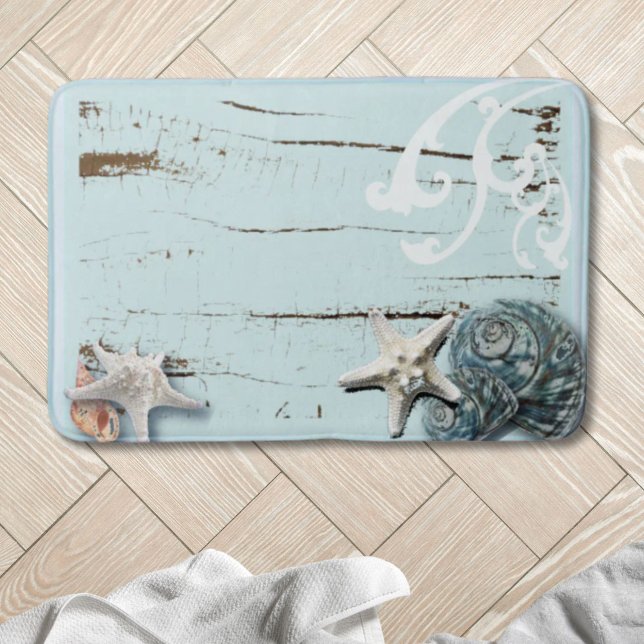 Tapete De Banheiro Cadeias costeiras de madeira aqua de estrelas azui (Coastal beach wood aqua blue starfish seashells bath mat)