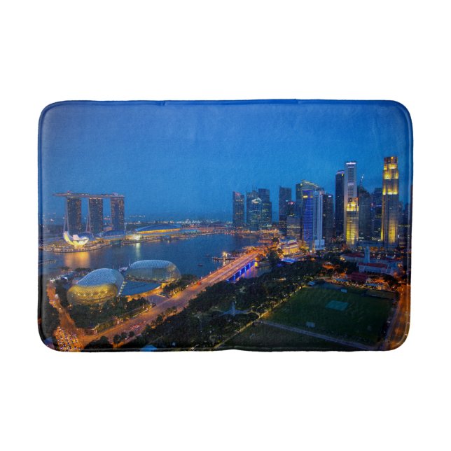 Tapete De Banheiro Centro de Singapura à noite (Frente)
