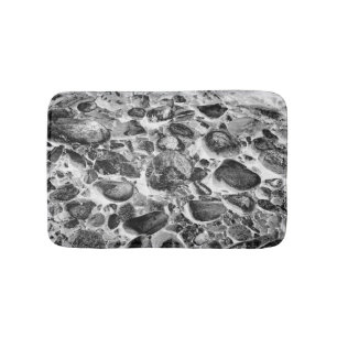 Tapete De Banheiro Cobblestones e água preta e branca