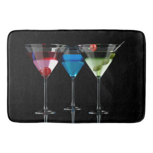 Tapete De Banheiro Cocktails diferentes em copos de martini em preto