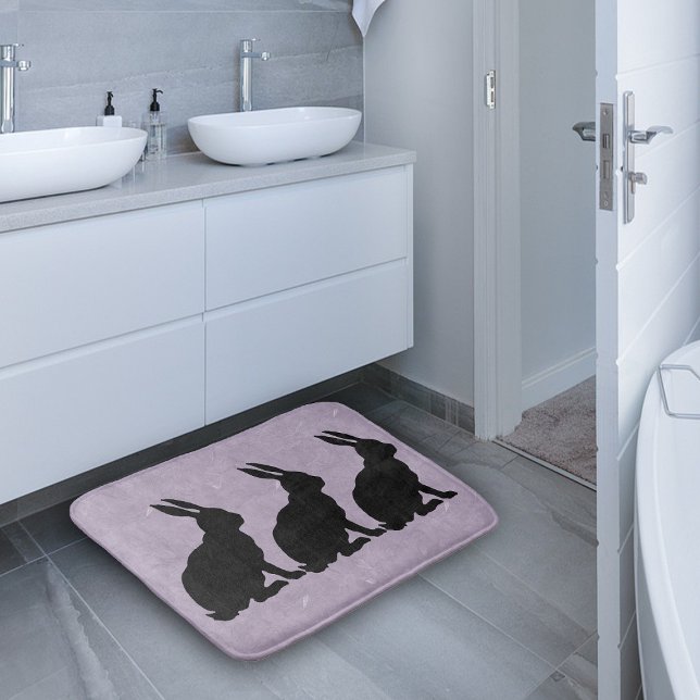 Tapete De Banheiro Coelho Negro Silhout Páscoa (Three sitting rabbits in black silhouette on marbled purple bath rug.)