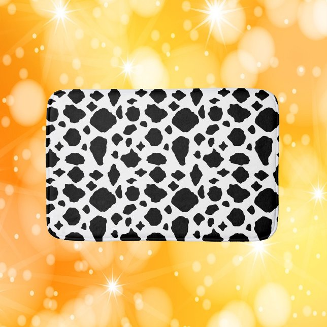 Tapete De Banheiro Cow Pattern Print Black White Country (A bath mat with a black and white cow pattern.)