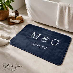 Tapete De Banheiro Data de Monograma Personalizado Azul-Marinho Elega